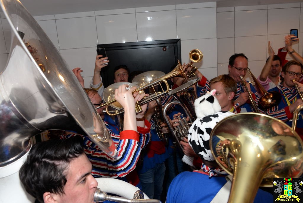 ../Images/Carnavals maandagavond in VdG 184.jpg